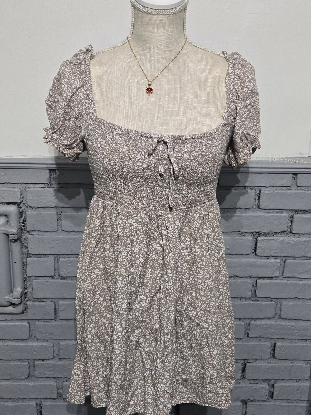 Floral Smocked Puff Sleeve Mini Dress - Taupe/White